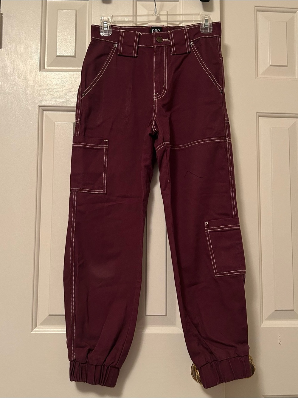 BDG Urban Outfitters Burgundy Cotton Twill Jogger Pants Button Womens Size 25 in
